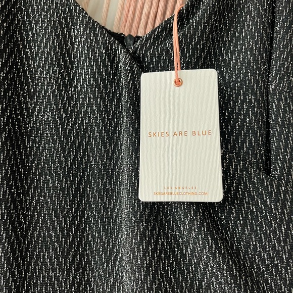 NWT Black and Silver Jumpsuit Size Small. Skies Are Blue brand - Picture 4 of 5